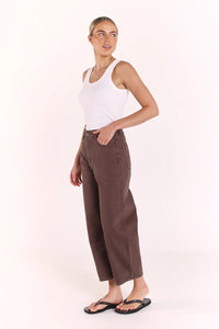 Lola Cropped Barrel Jean Chocolate