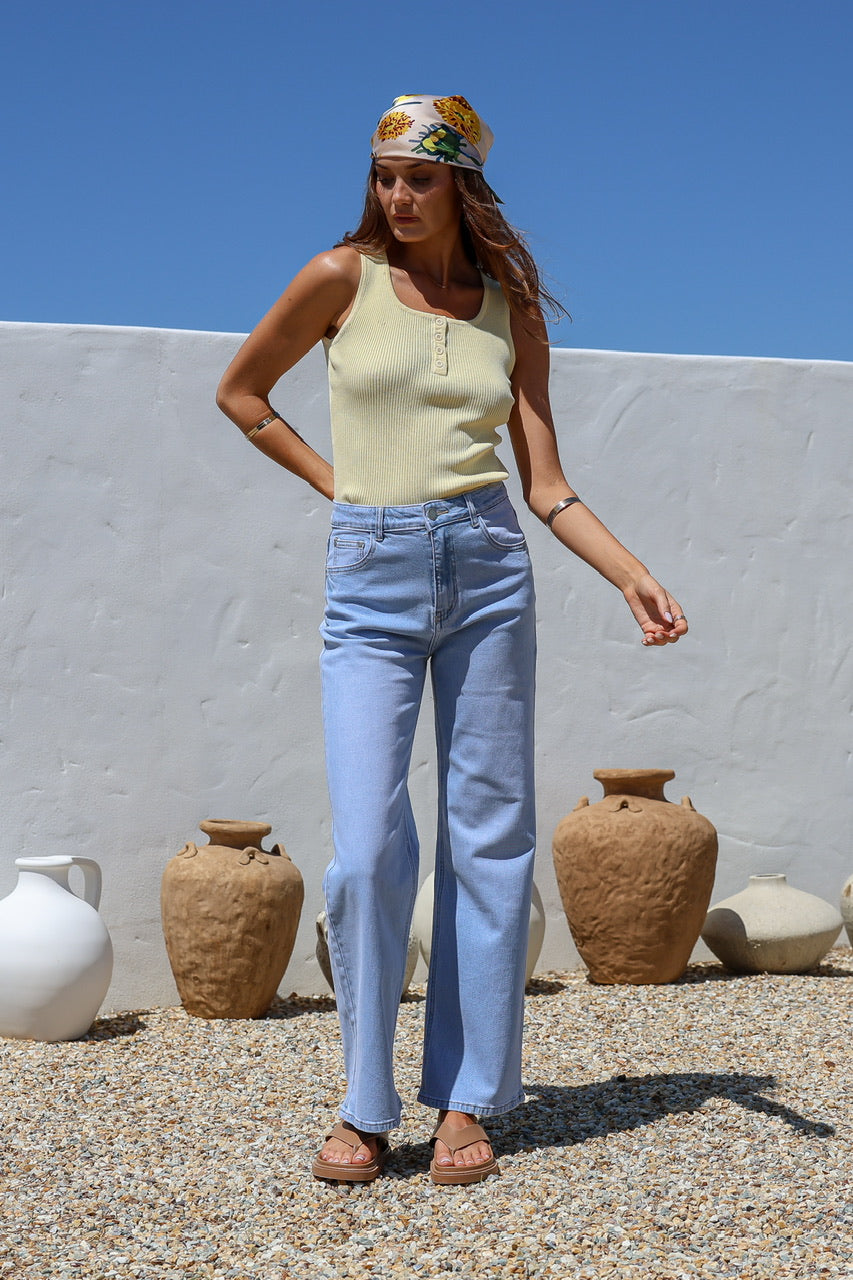 Lyla Straight Stretch Jean Light Blue