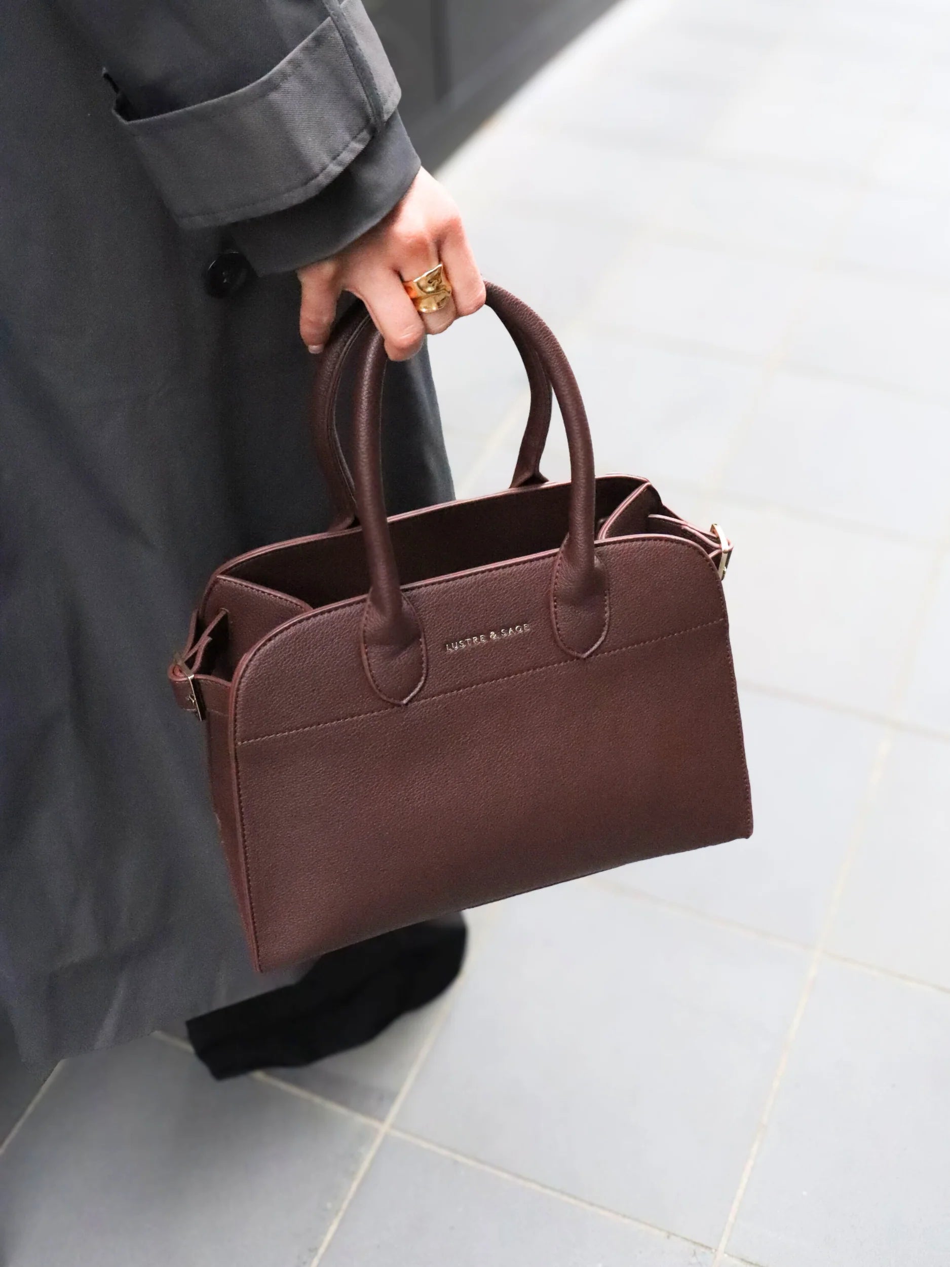 Clemence Medium Tote Bag Brown