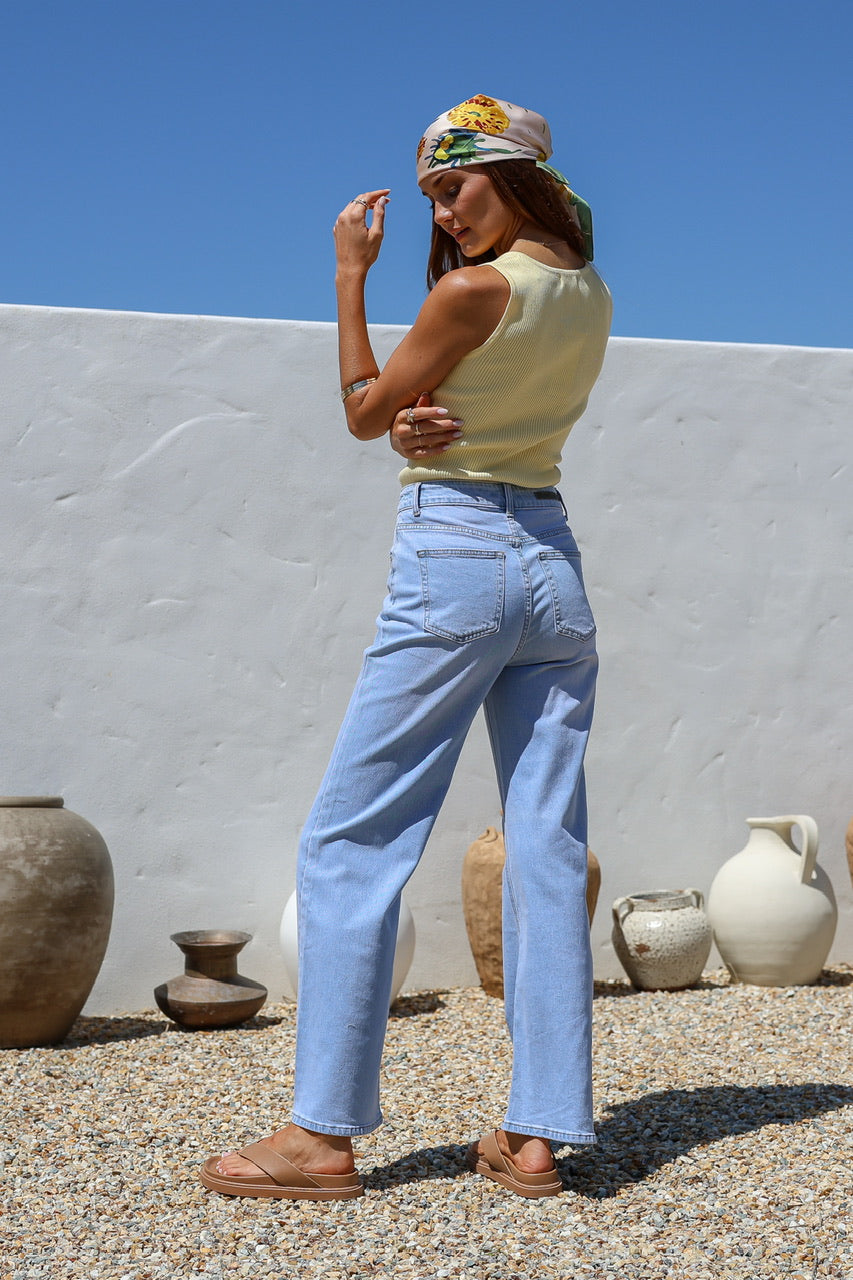 Lyla Straight Stretch Jean Light Blue