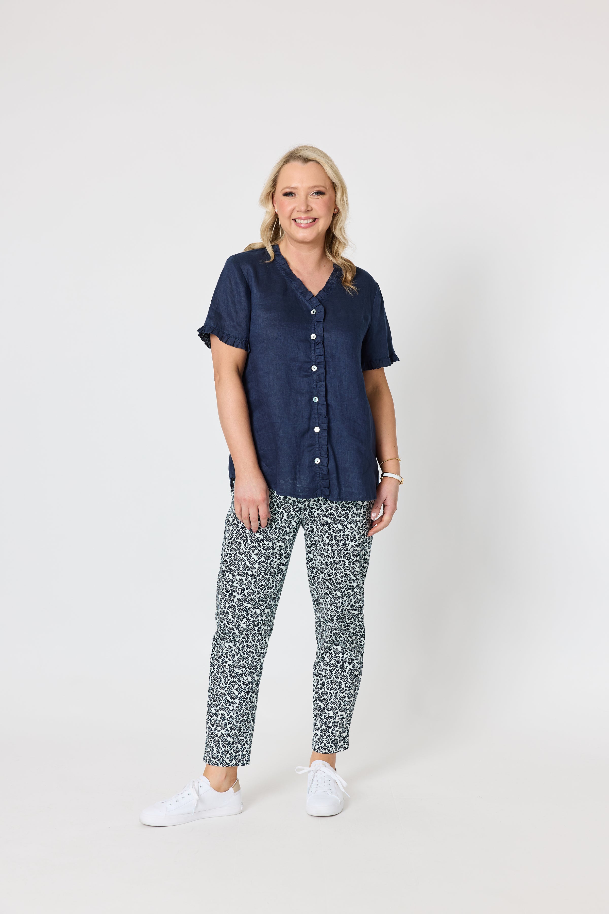 Audrey Linen Top Navy