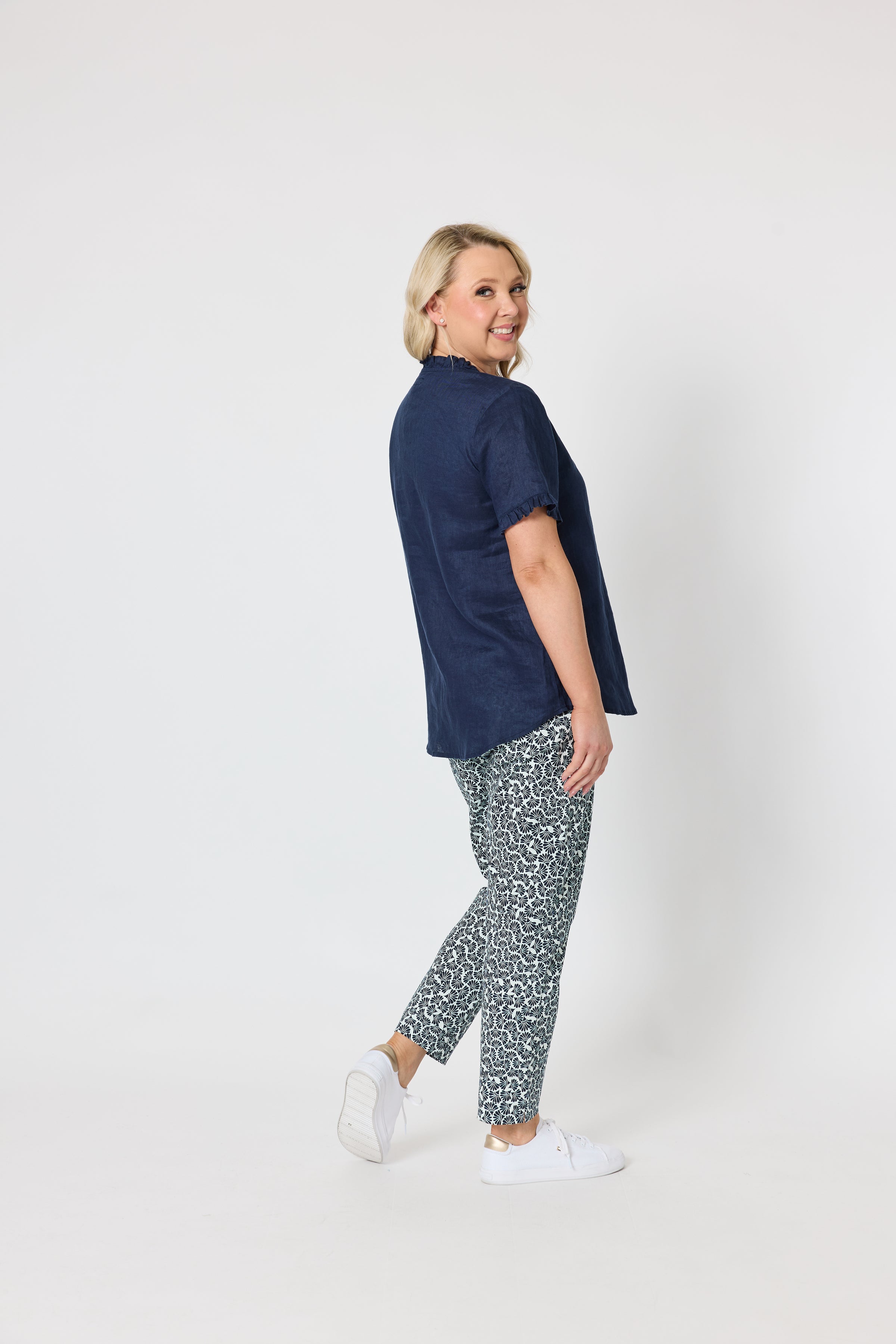 Audrey Linen Top Navy