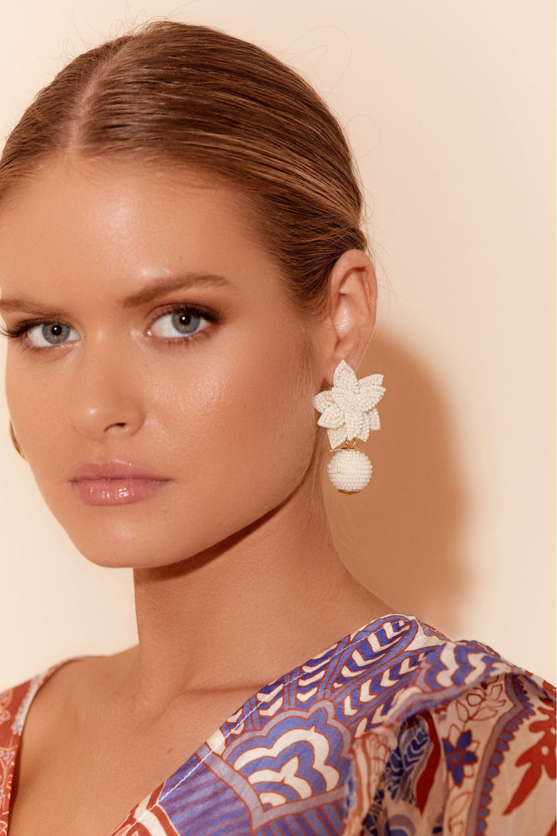 Beaded Flower & Ball Earring Cream