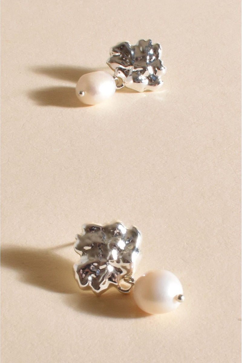Organic Shape Pearl Drop Earring Silver