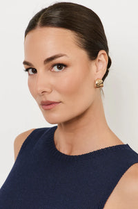 Mini Textured Curved Earring Gold