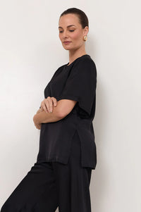 Martina Tee Black