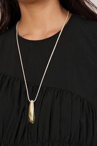 Metal Pod Drop Adjustable Necklace Gold