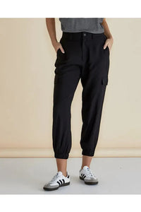 Adrianna Jogger Black