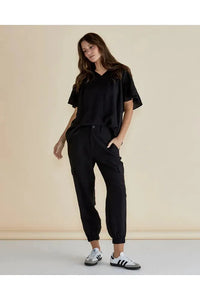 Adrianna Jogger Black