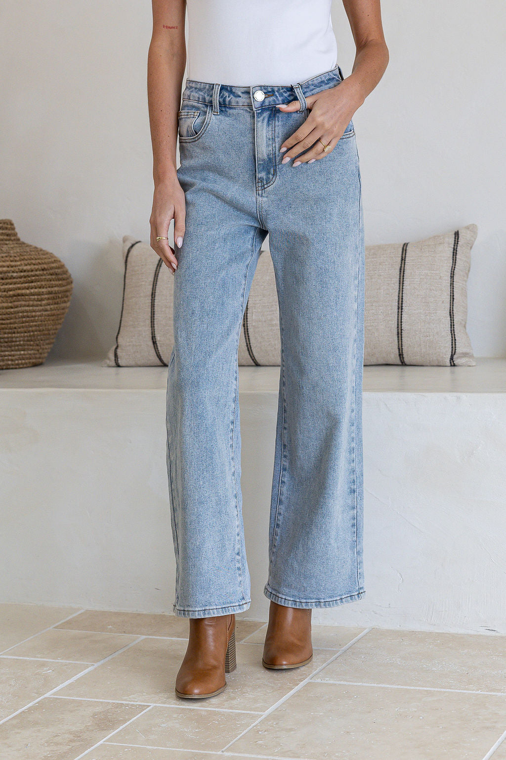 Lissa Wide Girlfriend Jean Light Blue