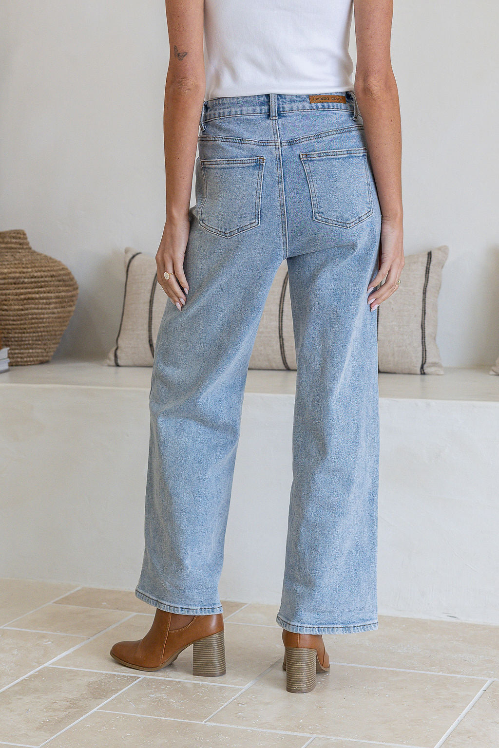 Lissa Wide Girlfriend Jean Light Blue