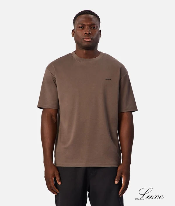 The Luxe Newport Tee Griffin