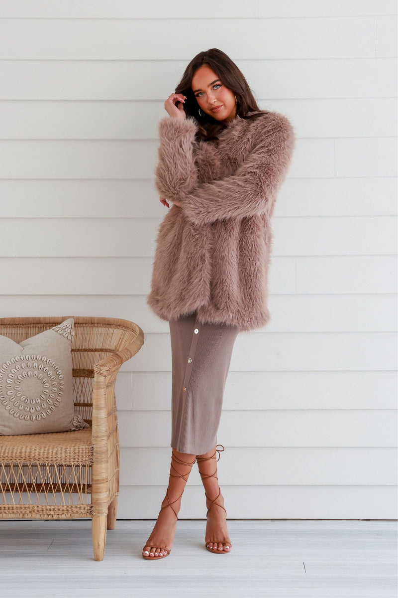 Kendall Fur Cost Latte
