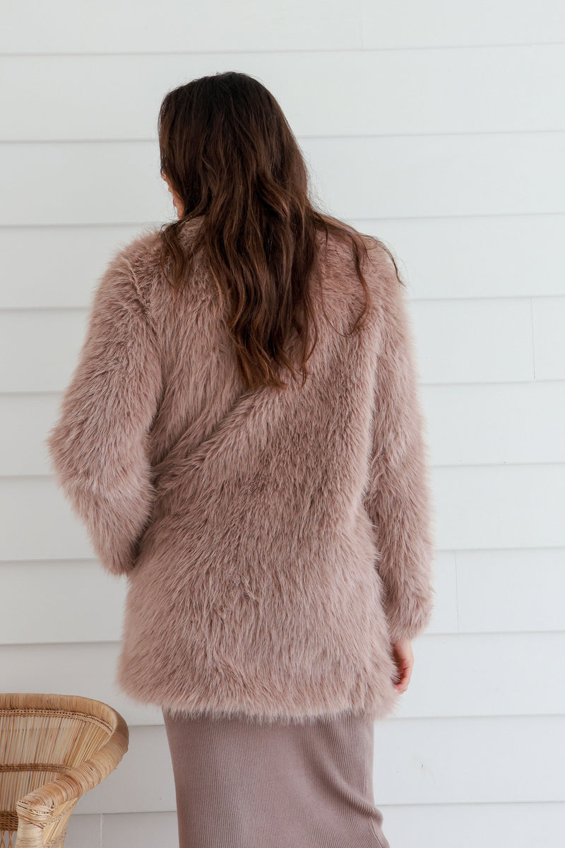 Kendall Fur Cost Latte