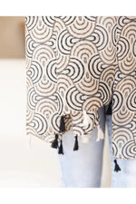 Geo Tassel Scarf Beige