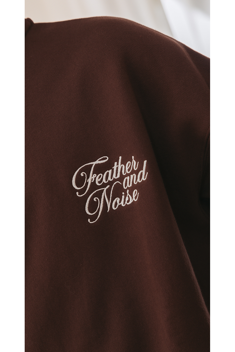 Feather Logo Sweater Chocolate