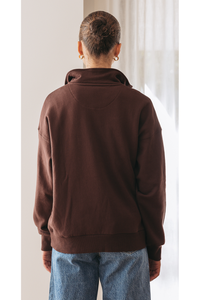 Feather Logo Sweater Chocolate