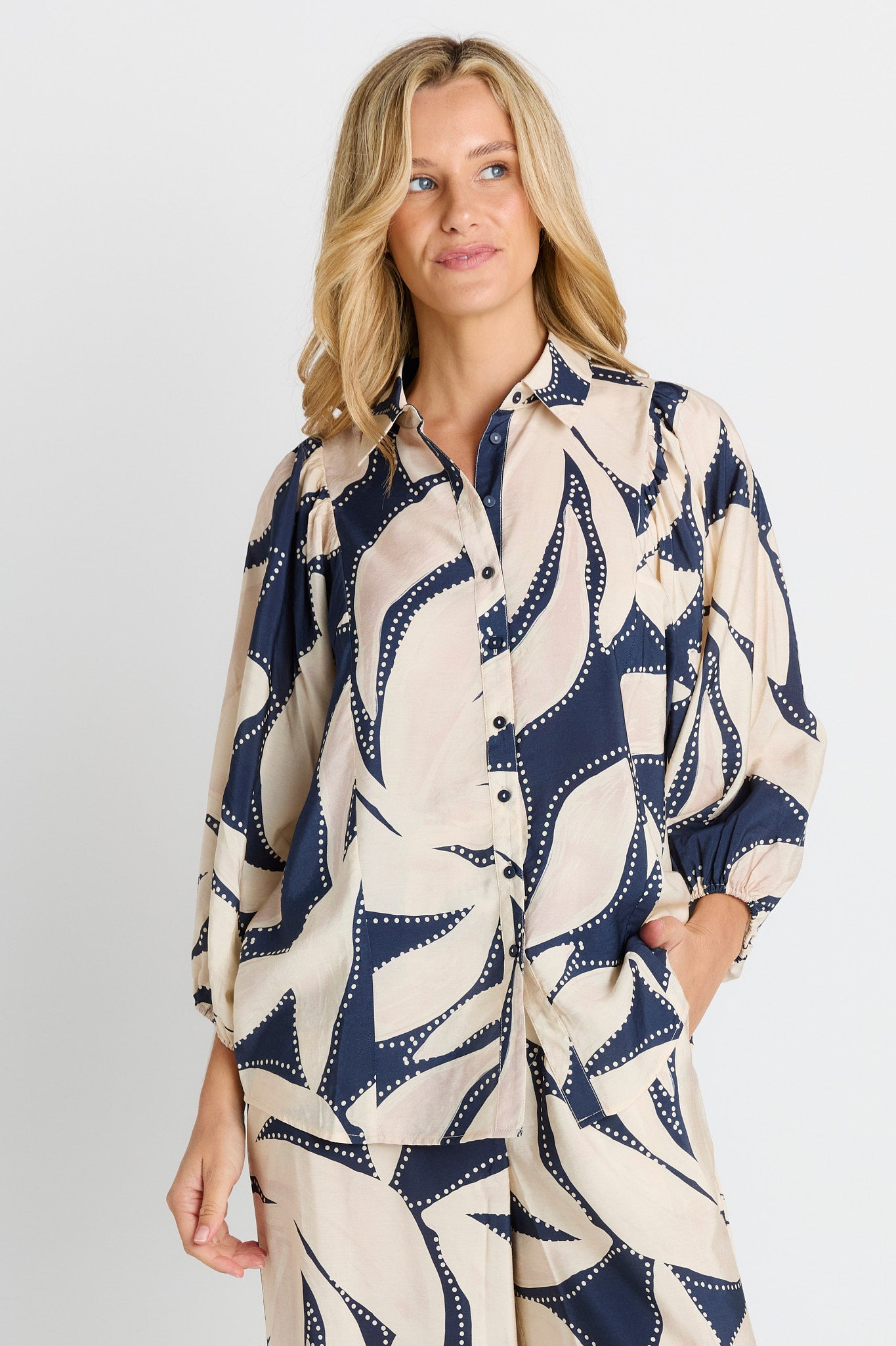 Nova Shirt Navy Floral