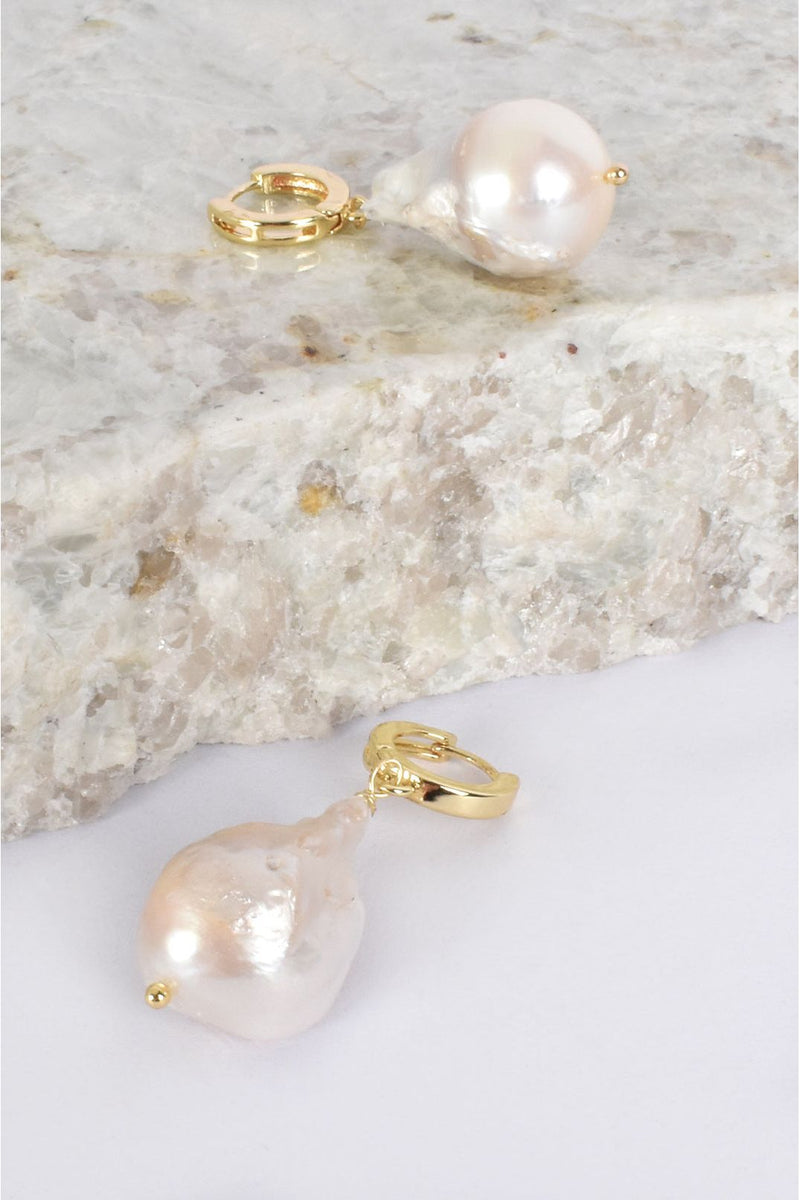 Natural Pearl Mini Hoops Cream