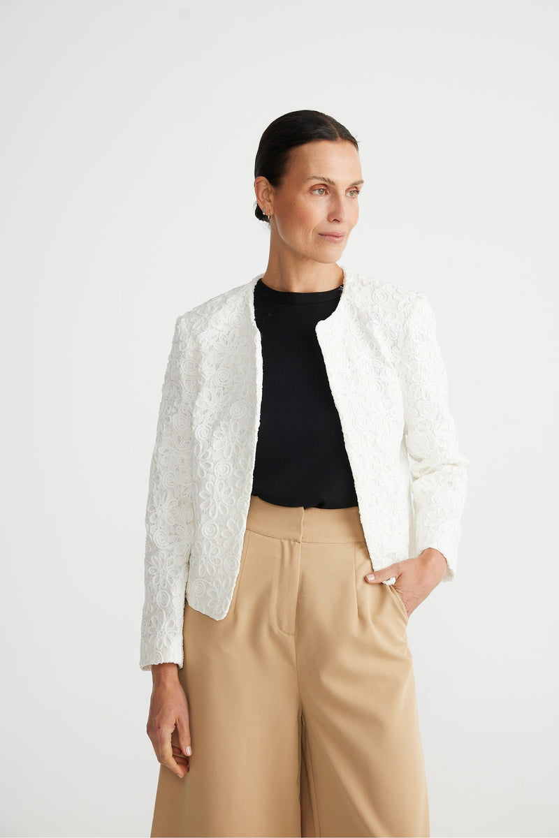 Versaile Jacket White