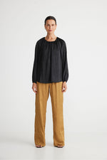 In Motion Top Black